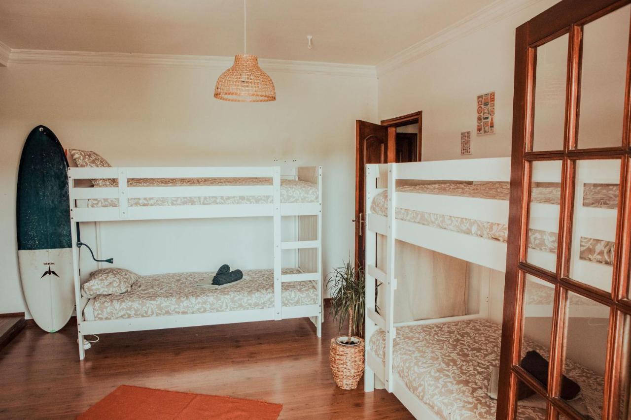 The Far End Surf House - Surf & Yoga Holidays Lourinhã Zewnętrze zdjęcie