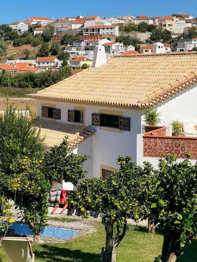 The Far End Surf House - Surf & Yoga Holidays Lourinhã Zewnętrze zdjęcie