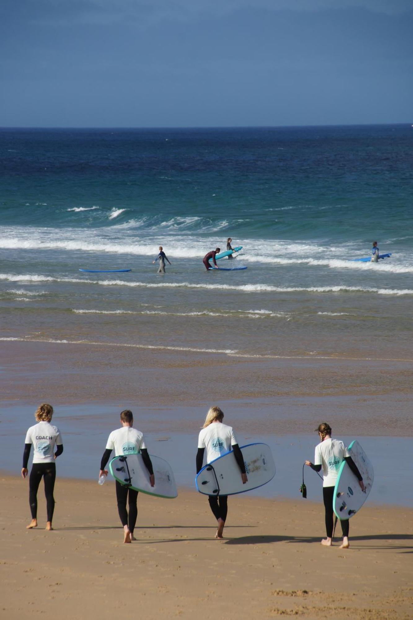 The Far End Surf House - Surf & Yoga Holidays Lourinhã Zewnętrze zdjęcie