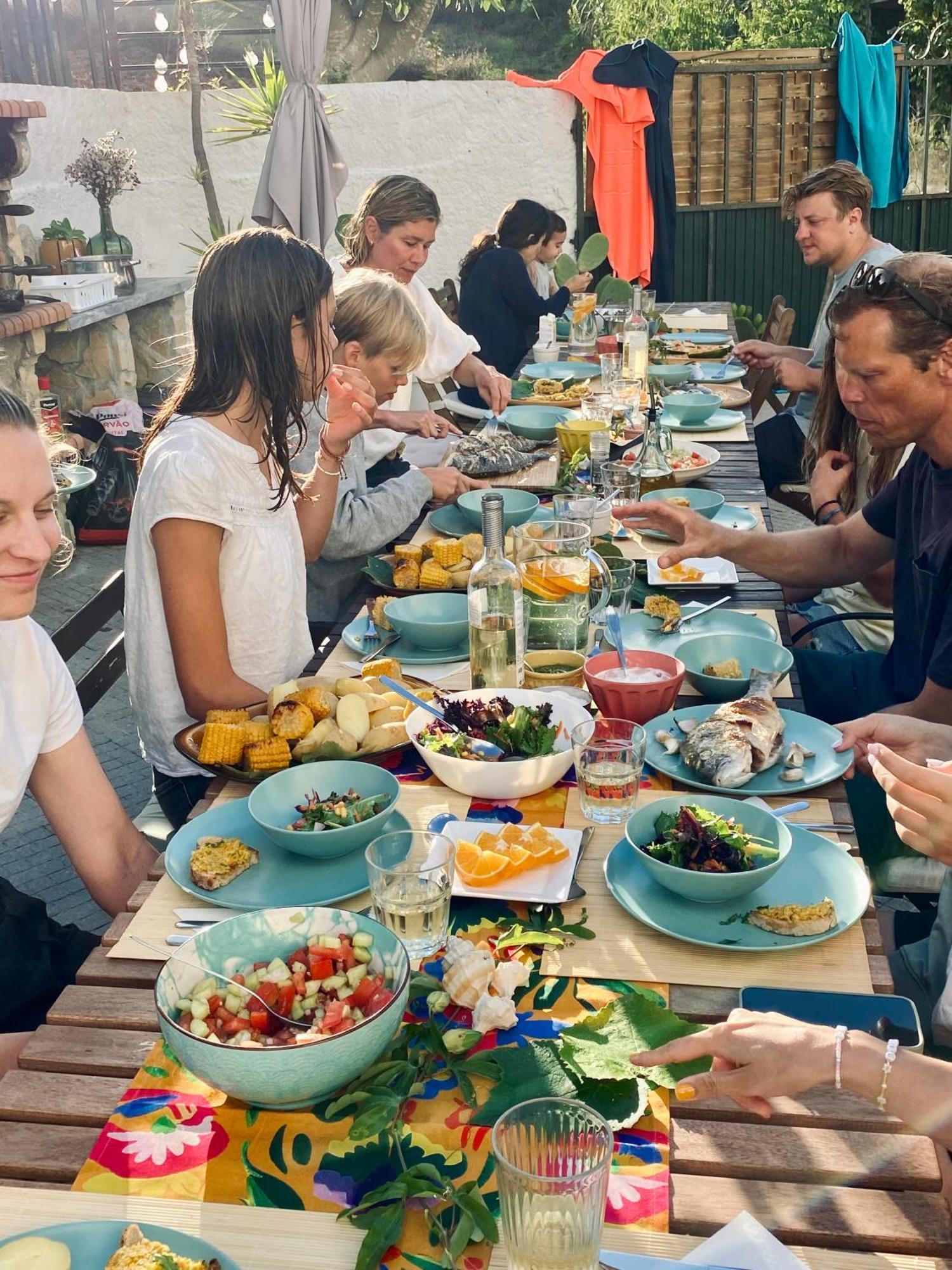 The Far End Surf House - Surf & Yoga Holidays Lourinhã Zewnętrze zdjęcie